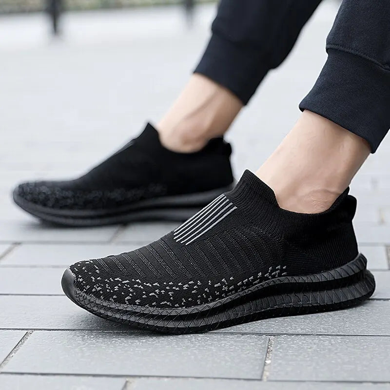 Men Shoes Breathable Men's Sneakers Comfortable Running Shoes Tenis Outdoor Slip On Walking Sneakers Sock Jogging Shoes